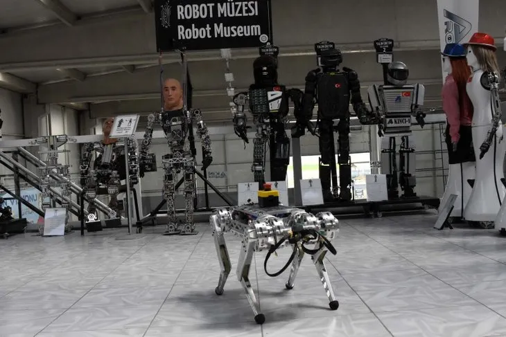 Geliştirdikleri 4 ayaklı robot, insanlar için tehlikeli işlerde kullanılacak