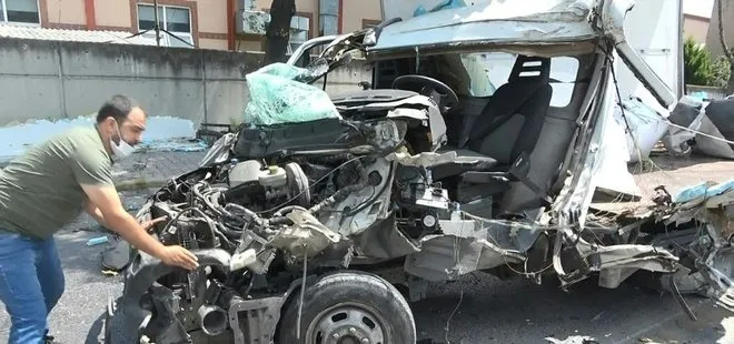 İstanbul Avcılar’da korkunç kaza! Otomobil ve kamyonet çarpıştı