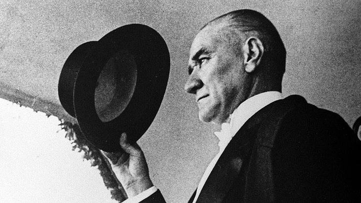 Gazi Mustafa Kemal Atatürk’ün el yazısı notları gün yüzüne çıkıyor
