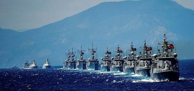 Savaş gemileri Akdeniz’e iniyor! Türkiye yeni Navtex ilan etti...