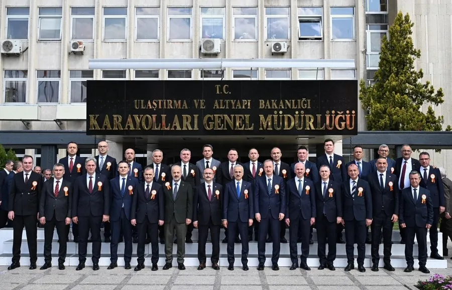 Bakan Uraloğlu: Bölünmüş yolda hedef 38 bin kilometre - 1