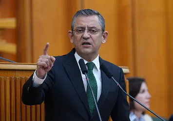 Özgür Özel'den Kemal Kılıçdaroğlu ve Ekrem İmamoğlu'na rest: Parti içindeki 3-5 hazımsız avuçlarını yalar