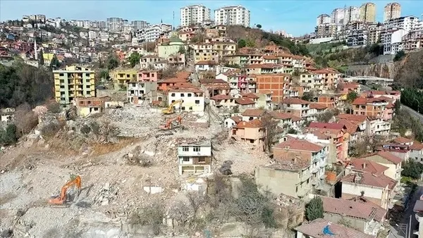 cevre-sehircilik-ve-iklim-degisikligi-bakani-mehmet-ozhasekiden-olasi-marmara-depremi-aciklamasi-hazirliklar-t-1701942142140.jpeg Çevre Şehircilik ve İklim Değişikliği Bakanı Mehmet Özhaseki'den olası Marmara Depremi açıklaması: Hazırlıklar tamam 10 gün içinde tüm projeleri açıklayacağız - 2
