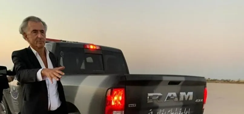 Mossad ajanı Bernard Henri Levy Libya'da! Libya ordusu önünü kesti