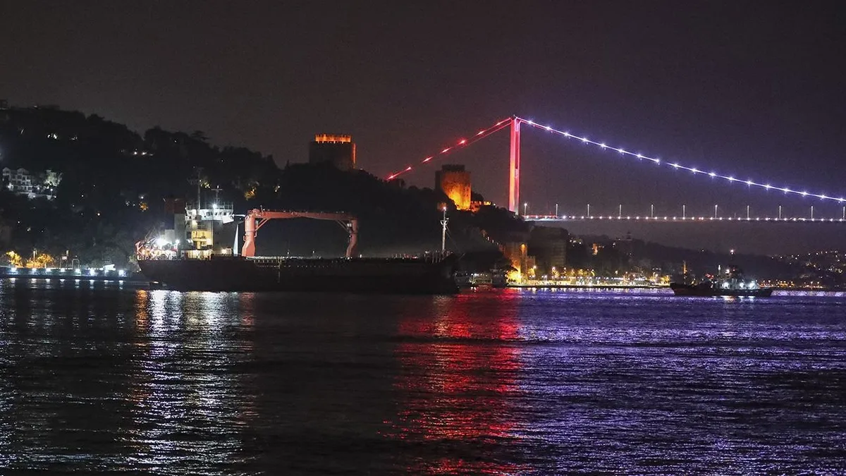 Kıyı Emniyeti Genel Müdürlüğü duyurdu! İstanbul Boğazı gemi trafiğine açıldı