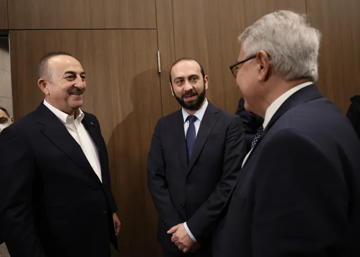 Son dakika: Ermenistan ile yeni dönem! Dışişleri Bakanı Mevlüt Çavuşoğlu Ermeni mevkidaşı Ararat Mirzoyan ile görüştü - 3