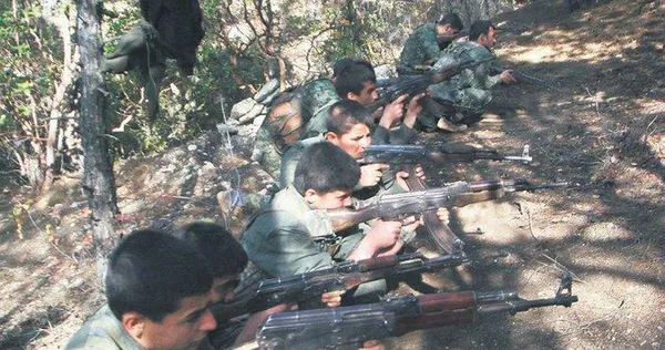 Şoke eden ifadeler! Ailesini "evlat nöbeti"nde gören terör örgütü PKK mensupları... - 1