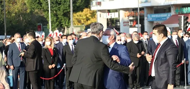 Antalya’daki 10 Kasım törenine eski CHP’li vekil Tuncay Ercenk’in protokol sevdası damga vurdu