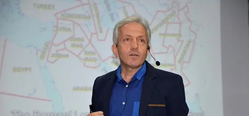 "Pokemon Go oynuyorsunuz, ülkenizi satıyorsunuz"