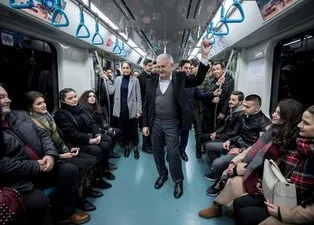 Binali Yıldırım Marmaray ile yolculuk yaptı