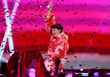 Eurovision 2024'ü İsviçre'den Nemo "The Code" ile kazandı