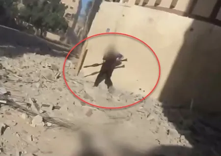 El Kudüs Tugayları Gazze'de katil İsrail'in tankını böyle imha etti! Cephe hattından sıcak görüntüler