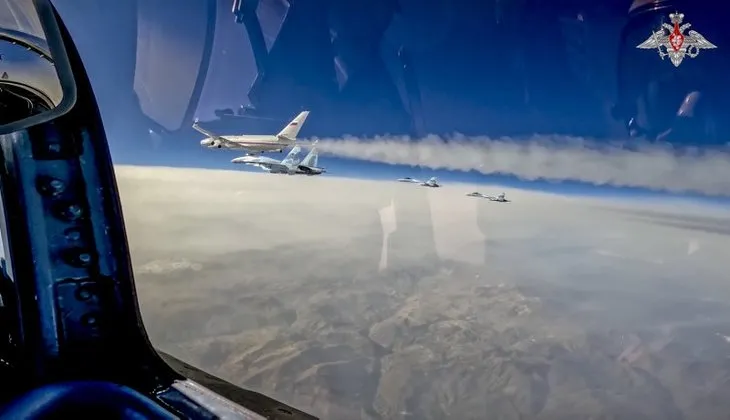 Rus lider Putin’e BAE’ye giderken 4 Rus Su-35 savaş uçağı eşlik etti