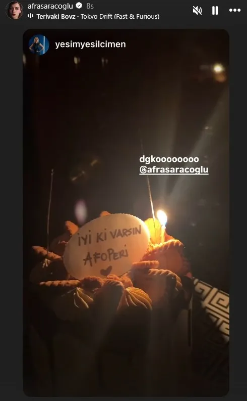 abinin-basrolu-afra-saracoglu-partneri-kenan-imirzaliogluna-ovgu-yagdirdi-1764655027352.jpg Kaynak: Instagram