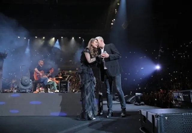 İsrail'de konser veren Özcan Deniz'e Aslı Enver sürprizi | Video - 1