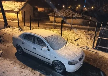Kar yağışı Edirne'yi beyaza bürüdü