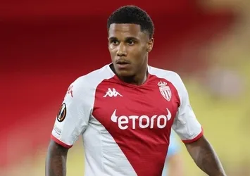 Galatasaray'ın yeni transferi Ismail Jakobs İstanbul'a geldi