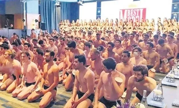 oyuncu-menajeri-muzeyyen-karakan-1782453519865.jpeg Best Model'de sapkınlık diz boyu! Müzeyyen Karakan uyuşturucu kullanan ünlüleri ifşa etti - 2