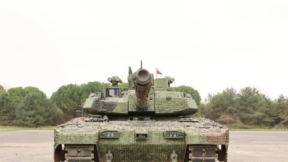 Roketsan rakiplerine fark attı! Altay tankını yeni nesil yerli zırh koruyacak