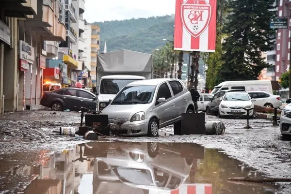 selin-vurdugu-antalyada-egitime-ara-3-ilcede-okullar-1-gun-tatil-edildi-1670943141219.jpeg Selin vurduğu Antalya'da eğitime ara: 3 ilçede okullar 1 gün tatil edildi - 4