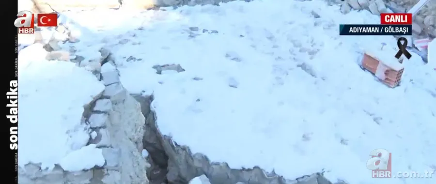 Depreme ait yeni görüntüler ortaya çıktı! İşte gökyüzünde ortaya çıkan ışık hüzmesi ve sallantı anı 23