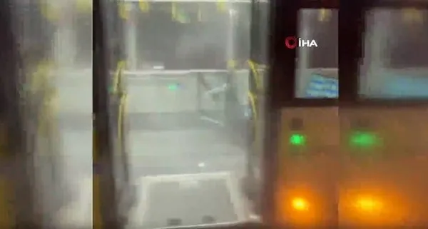 CHP’li İmamoğlu İstanbulluya zulüm oldu! Ulaşım rezaleti bitmek bilmiyor! Sabah lastiği patladı akşam dumanlar çıktı