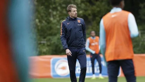 hollanda-u19-takiminda-skandal-otele-kadin-cagiran-futbolcular-kadro-disi-1631073019927.jpeg Hollanda U19 takımında skandal! Otele kadın çağıran futbolcular kadro dışı - 3