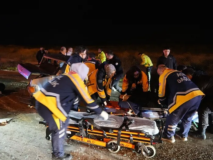 kastamonuda-katliam-gibi-kaza-4-arac-birbirine-girdi-cok-sayida-yarali-var-1747262757975.jpeg (Foto: AA)