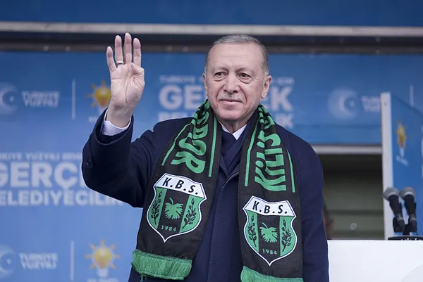 baskan-erdogandan-kiliste-onemli-aciklamalar-chpye-balya-balya-para-ayari-kule-yapmak-disinda-bir-icraatlari-y-1711040670985.jpg Başkan Erdoğan'dan Kilis'te önemli açıklamalar! CHP'ye balya balya para ayarı: Kule yapmak dışında bir icraatları yok - 1