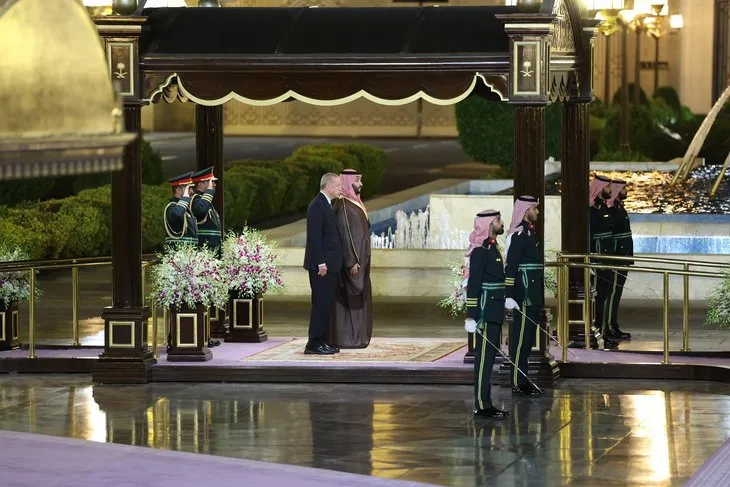 Başkan Recep Tayyip Erdoğan Suudi Arabistan’da böyle karşılandı! İşte o kareler...