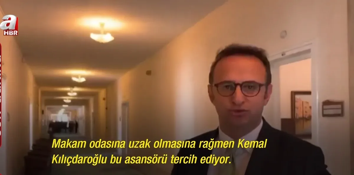 chp-yeni-parti-geriliminde-yeni-perde-meclis-koridorlarinda-guzergah-savasi-yasananlar-fikri-ayrilik-degil-cik-1792526309006.jpg Kemal Kılıçdaroğlu, Özgür Özel’in makam odasının bulunduğu güzergâhı kullanmayarak asansör tercihini değiştirdi (Fotoğraf: ahaber.com.tr / ekran görüntüsü)