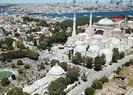Ayasofya Camiindeki cuma namazına yoğun katılım!