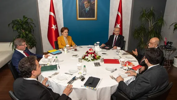 eski-chpli-sevigenden-flas-128-milyar-dolar-iddiasi-6li-masanin-liderlerinden-biri-yuklu-miktarda-doviz-aldi-1670866568606.jpg Eski CHP'li Sevigen'den flaş '128 milyar dolar' iddiası: 6'lı masanın liderlerinden biri yüklü miktarda döviz aldı - 4