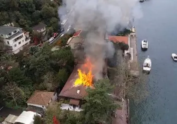 Vaniköy Camisi'ndeki yangına ilişkin soruşturma: Şüpheli bir durum tespit edilmesi halinde...