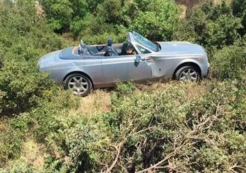 Ali Ağaoğlu’nun Rolls Royce’u kaza yaptı