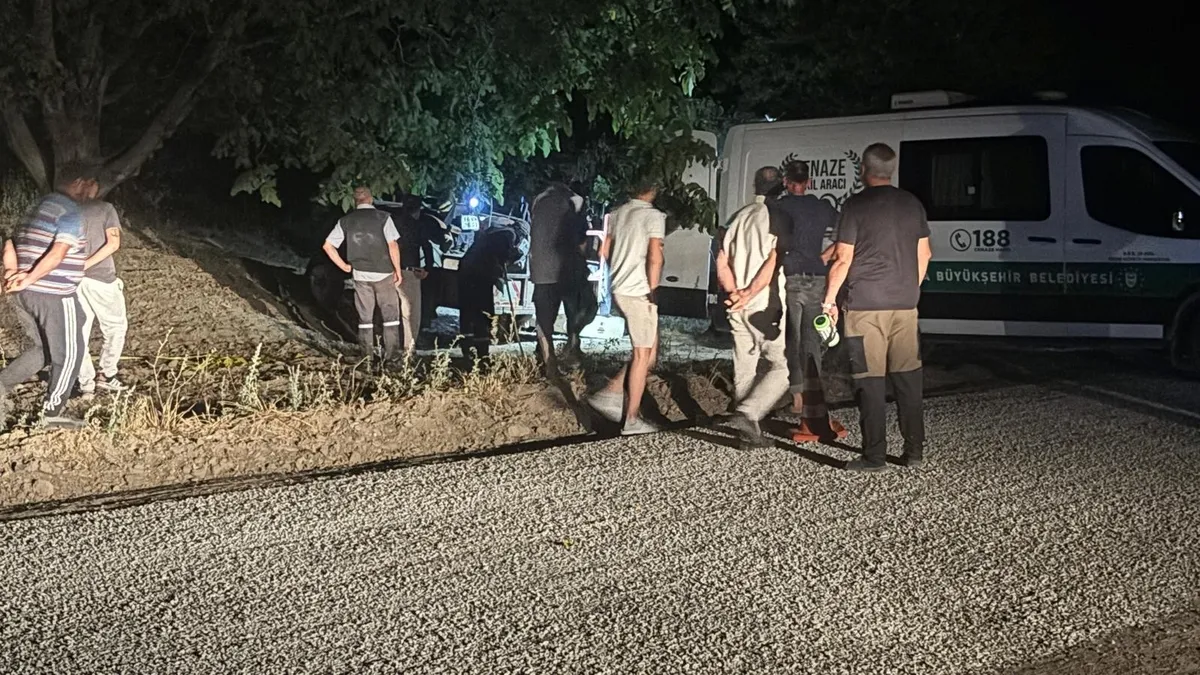 Silahlı kavgada hayatını kaybeden kişinin cenazesi defnedildi