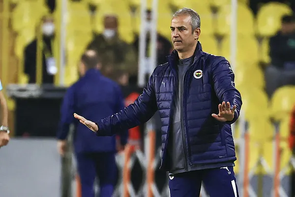 1645130642383.jpg Fenerbahçe Teknik Direktörü İsmail Kartal'dan Slavia Prag yorumu: Rövanşta telafi edeceğiz - 3