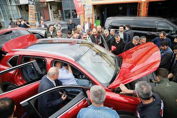 CHP medyasının Togg hazımsızlığı zirvede: Sanki bu toplum hiç araba görmemiş! Daha önce öküz arabasıyla mı gidiyorlardı?