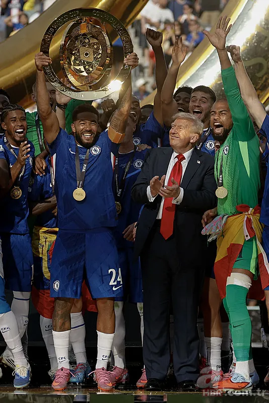 FIFA finalinde ilginç anlar: Trump beklediği ilgiyi bulamadı! Defalarca yuhalandı 15