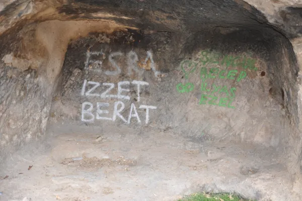 Dünyanın ilk yerleşim yerlerinden biri! Sprey boyalarla bu hale geldi - 2
