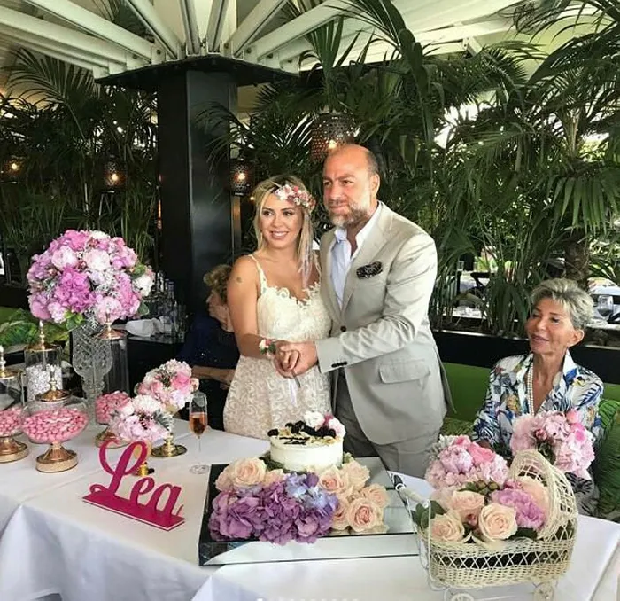 naz-elmasin-esi-erol-ozmandiraciya-buyukk-sok-mahkeme-kararini-verdi-1582526099597.jpg Naz Elmas’ın eşi Erol Özmandıracı'ya büyükk şok! Mahkeme kararını verdi - 1