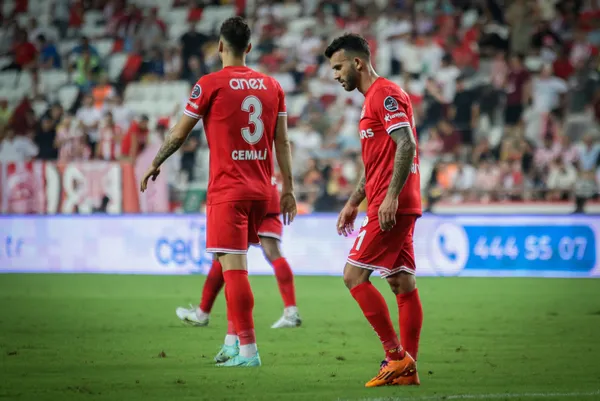 kasimpasa-antalyadan-3-puanla-dondu-1662328910507.jpg Kasımpaşa Antalya'dan 3 puanla döndü - 3
