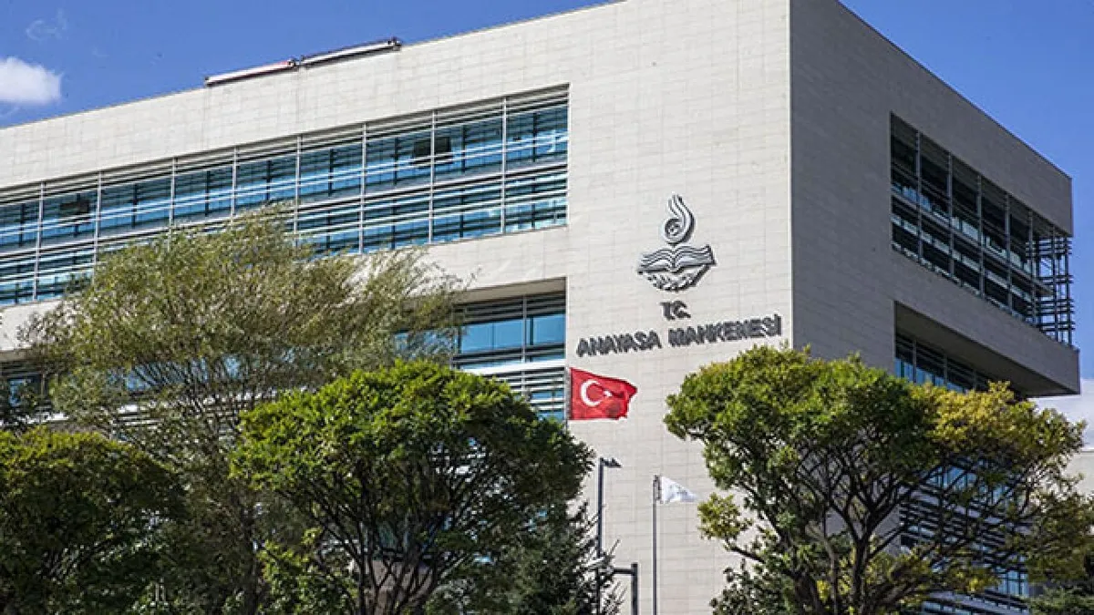 AYM'nin yeni Başkanı Kadir Özkaya oldu!