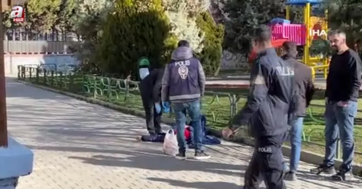 Sokak ortasında erkek cesedi bulundu