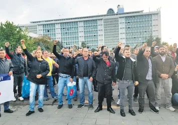 İşçilerden CHP'ye tepki: PKK’lıları işe almak için mi bizi attınız?