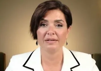 Özlem Gürses seccade skandalında Kemal Kılıçdaroğlu'nu es geçip o isimlere yüklendi! "Bu olayda vebal size kalır"