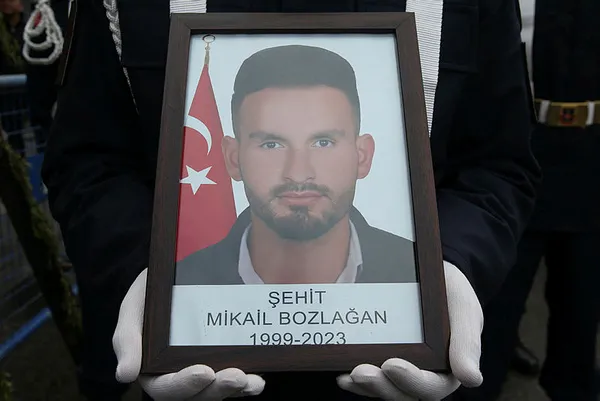 son-dakika-agrida-2-pkkli-olduruldu-icisleri-bakani-ali-yerlikaya-acikladi-1696590827758.jpg Son dakika: Ağrı'da 2 PKK'lı öldürüldü! İçişleri Bakanı Ali Yerlikaya açıkladı - 3