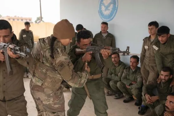 ABD'nin kanlı terör oyunu! Aralarında çocukların da bulunduğu PKK'lılara silah eğitimi verdiler - 5