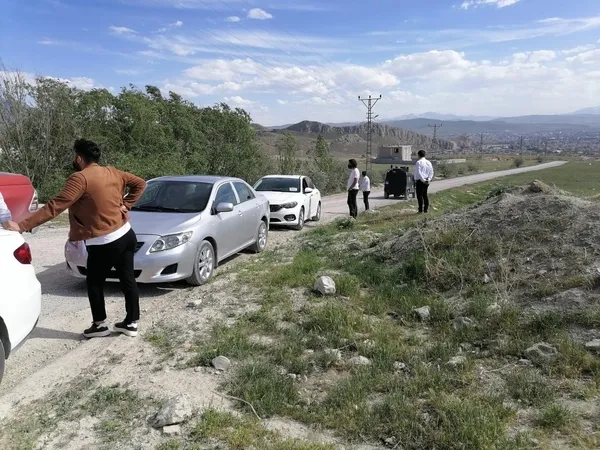 Van'da köpeklerin saldırısına uğrayan 6 yaşındaki küçük kız hayatını kaybetti - 1