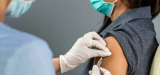 499 bin öğretmen ve okul çalışanı için aşı randevusu açıldı